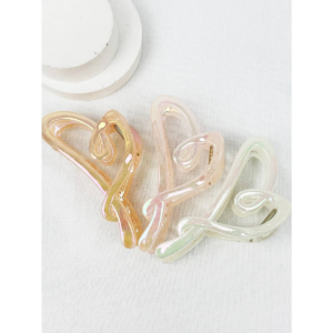 Love and Repeat - Shimmery Heart Hair Claw Clip